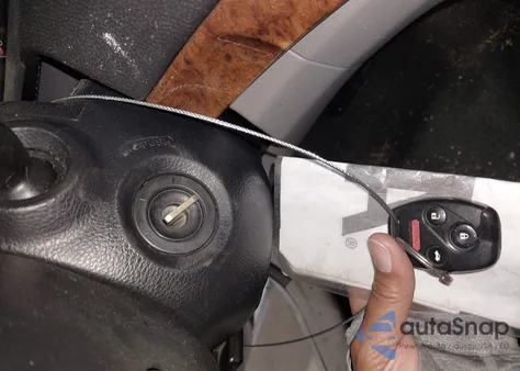 2011 Honda Accord 2.4 Ex-L z USA, uszkodzony, nr VIN 1HGCP2F82BA100214